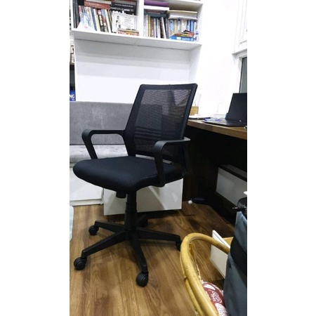 Ghế lưới nhân viên GL119 chân nhựa